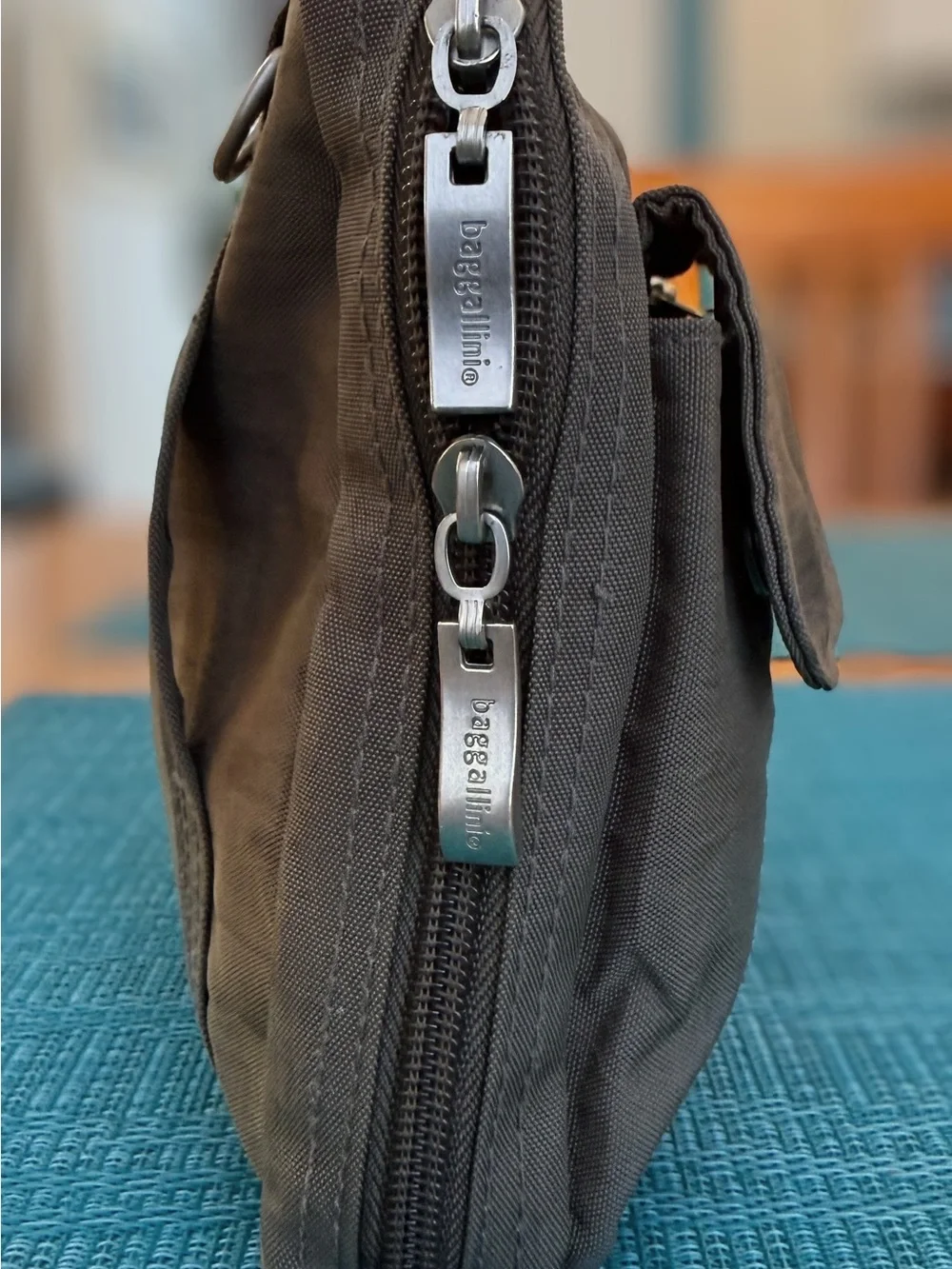 Baggallini Men's Charcoal Grey Crossbody Bag
